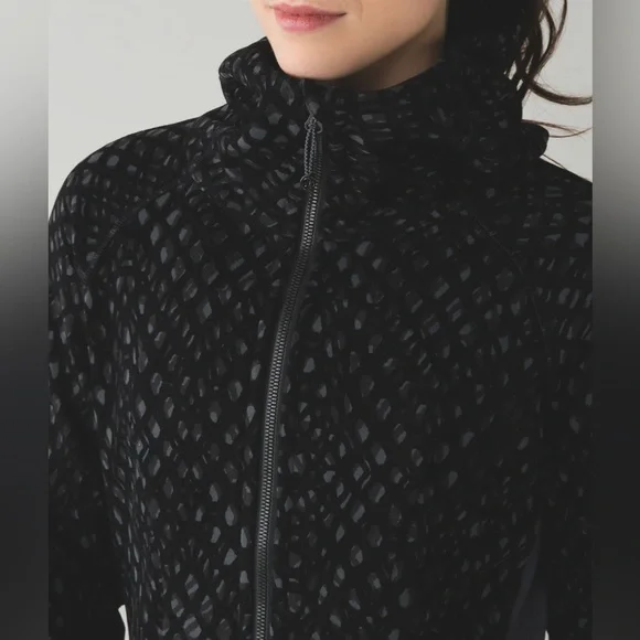 Lululemon Scuba Hoodie III - Picture 9 of 12